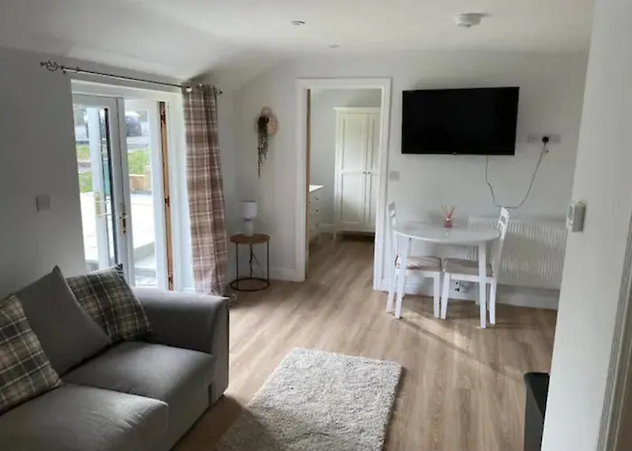Haven Oaks - Self Contained Rural Lodge 1
